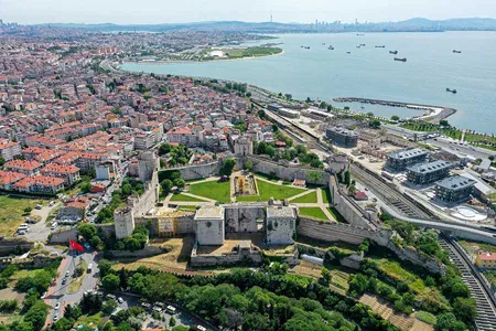 Marvels of Istanbul Tour with Bosphorus Cruise and Black Sea Cruise