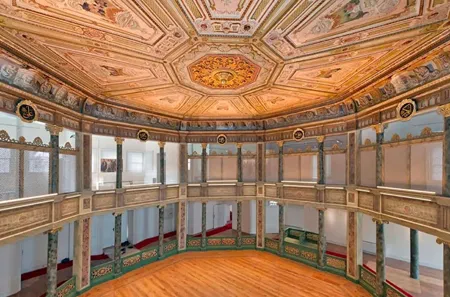 Istanbul Multicultural Heritage Tour and Bosphorus Sunset Cruise