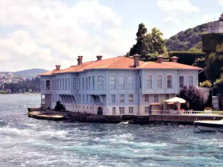Private Bosphorus Architecture Cruise in Istanbul | Palaces, Yalıs & Waterfront Mosques Gallery