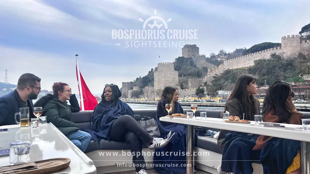 Dolmabahce Palace Tour and Bosphorus Yacht Cruise in Istanbul
