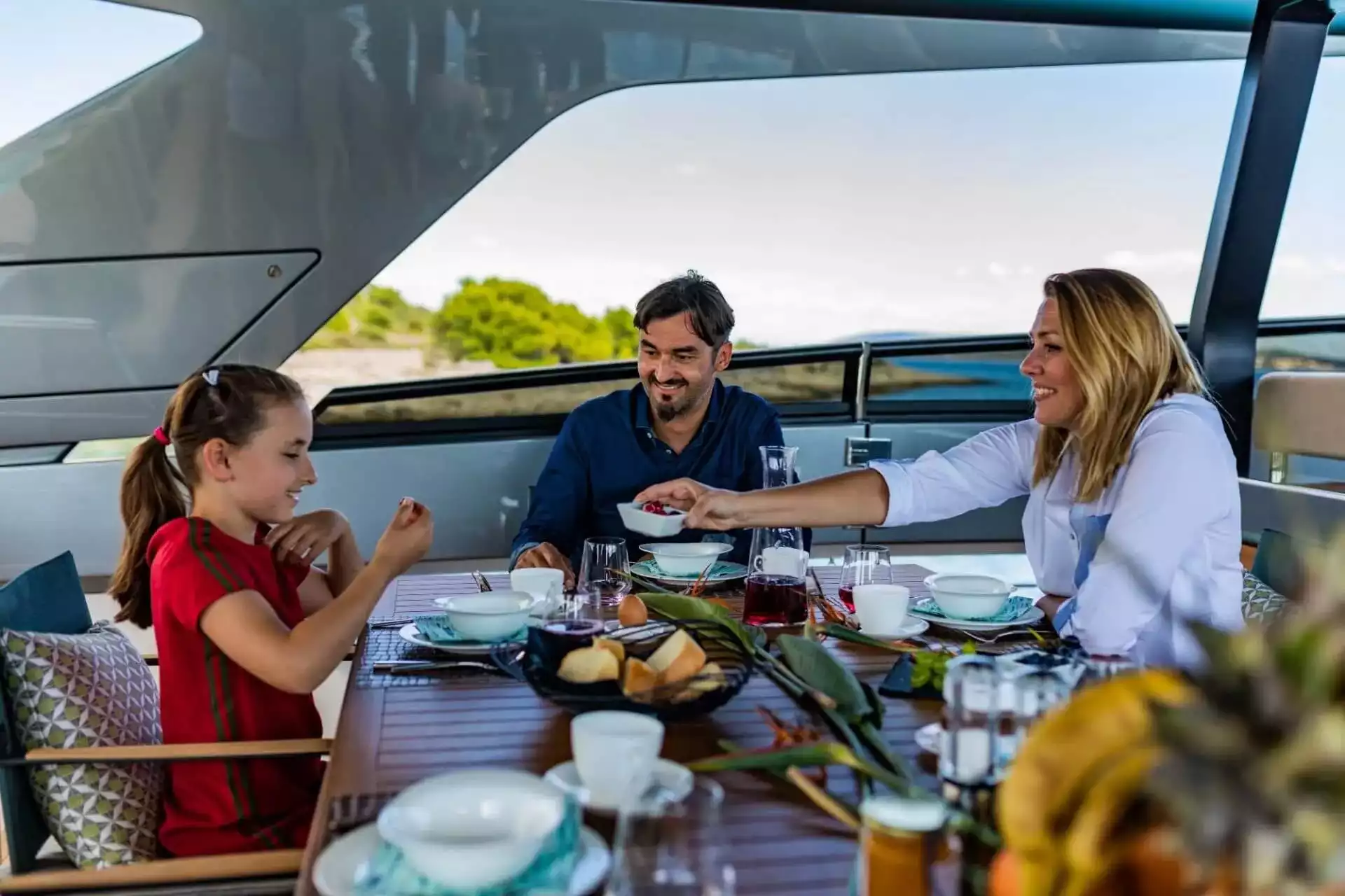 Private Istanbul Bosphorus Breakfast Cruise on a Luxury Yacht