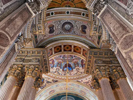 Dolmabahce Palace Tour and Bosphorus Yacht Cruise