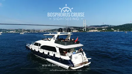 Dolmabahce Palace Tour and Bosphorus Yacht Cruise