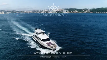 Dolmabahce Palace Tour and Bosphorus Yacht Cruise