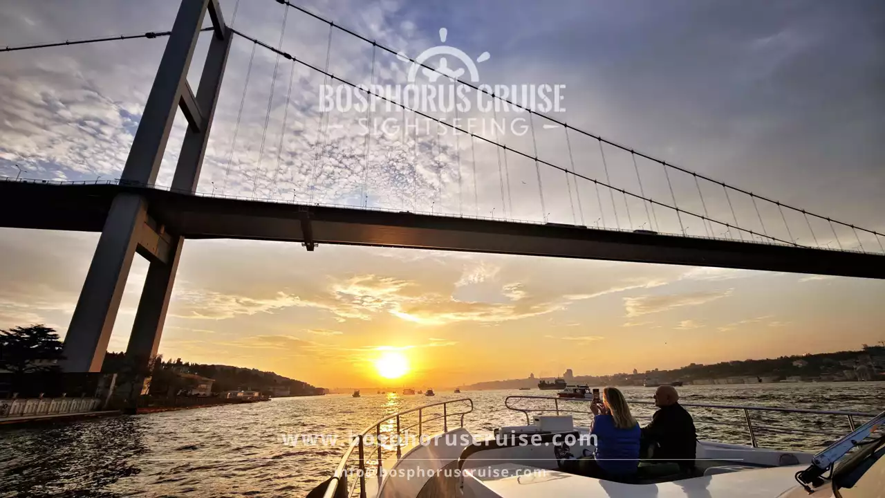 Private Bosphorus Sightseeing Cruise on a Luxury Yacht
